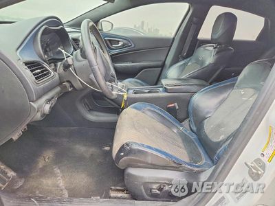 Zdjęcie 7 z 12 samochodu: 2015 CHRYSLER 200 S VIN:1C3CCCBB8FN713197 - miniatura