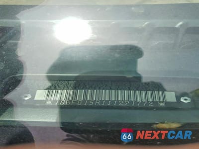 Zdjęcie 13 z 13 samochodu: 2001 CHEV EXPRESS G1500 VIN:1GBFG15R111221772 - miniatura