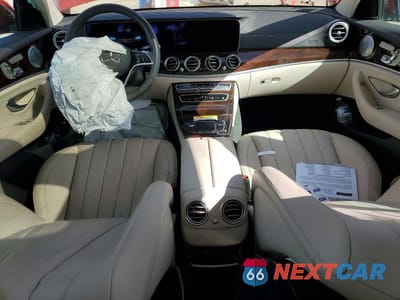 Zdjęcie 8 z 12 samochodu: 2021 MERCEDES-BENZ E 350 VIN:W1KZF8DB4MA878956 - miniatura