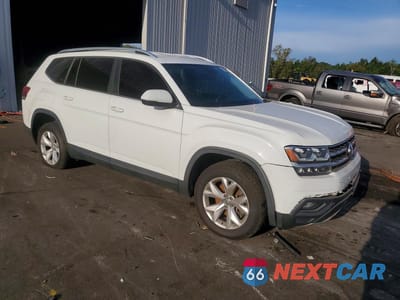 Czwarte zdjęcie samochodu z boku: 2018 VOLKSWAGEN ATLAS SE VIN:1V2CR2CA9JC554588 - miniatura