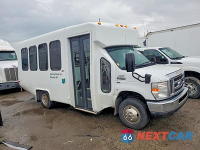 Czwarte zdjęcie samochodu z boku: 2016 FORD E350 SHUTTLE BUS - R & D - CLN TITLE - PRI FLEET VIN:1FDEE3FL2GDC33192 - miniatura