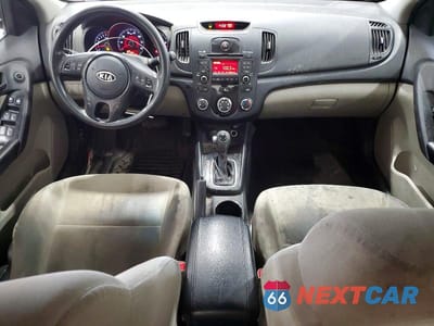 Zdjęcie 8 z 13 samochodu: 2011 KIA FORTE EX VIN:KNAFU4A25B5374452 - miniatura
