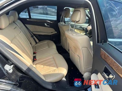 Zdjęcie 6 z 10 samochodu: 2010 MERCEDES-BENZ E 550 VIN:WDDHF7CB4AA157555 - miniatura