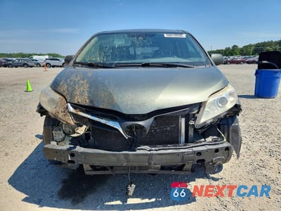 Piąte zdjęcie samochodu w środku: 2019 TOYOTA SIENNA LE VIN:5TDKZ3DC0KS986151 - miniatura