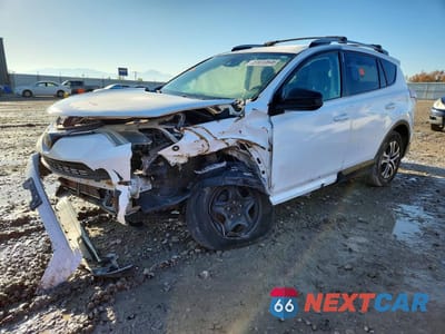 2017 TOYOTA RAV4 LE 2T3BFREV2HW568077 - główne zdjęcie licytacji z USA - miniatura