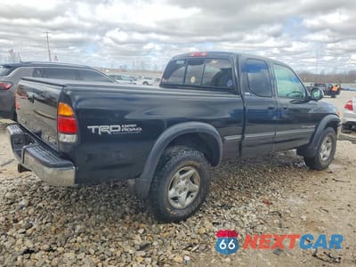 Trzecie zdjęcie samochodu z tyłu: 2002 TOYOTA TUNDRA SR5 V8 VIN:5TBBT44112S269823 - miniatura