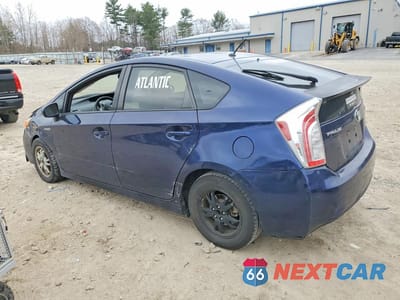 Drugie zdjęcie samochodu z przodu: 2013 TOYOTA PRIUS C FOUR VIN:JTDKN3DUXD0355031 - miniatura