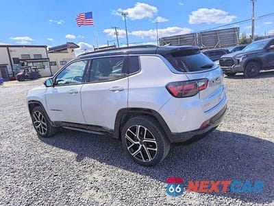 Drugie zdjęcie samochodu z przodu: 2025 JEEP COMPASS LIMITED VIN:3C4NJDCN3ST593893 - miniatura