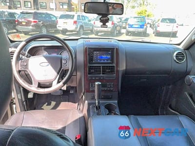 Zdjęcie 9 z 10 samochodu: 2006 FORD EXPLORER LIMITED VIN:1FMEU65E26UB35978 - miniatura