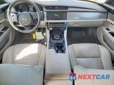 Zdjęcie 8 z 12 samochodu: 2016 JAGUAR XF PRESTIGE VIN:SAJBE4BV6GCY19440 - miniatura