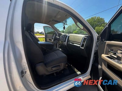 Piąte zdjęcie samochodu w środku: 2011 DODGE RAM 3500 ST VIN:3D6WZ4EL5BG549776 - miniatura