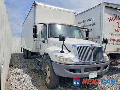Czwarte zdjęcie samochodu z boku: 2018 INTERNATIONAL 4300 BOX TRUCK VIN:3HAMMMML2JL695230 - miniatura