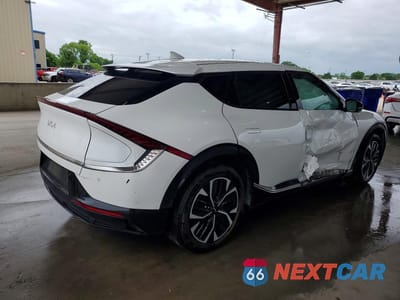 Trzecie zdjęcie samochodu z tyłu: 2024 KIA EV6 WIND VIN:KNDC34LA2R5194921 - miniatura