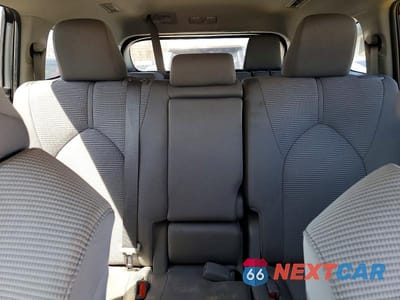 Zdjęcie 10 z 12 samochodu: 2023 TOYOTA HIGHLANDER L VIN:5TDKDRAH4PS020586 - miniatura