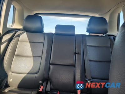 Zdjęcie 10 z 13 samochodu: 2016 VOLKSWAGEN TIGUAN VIN:WVGAV7AX0GW520003 - miniatura