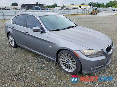 Czwarte zdjęcie samochodu z boku: 2011 BMW 335 D VIN:WBAPN7C54BA949688 - miniatura
