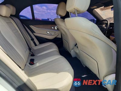 Zdjęcie 10 z 12 samochodu: 2017 MERCEDES-BENZ E 300 4MATIC VIN:WDDZF4KB7HA036193 - miniatura