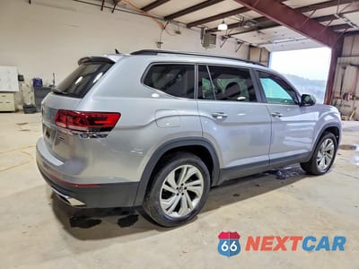 Trzecie zdjęcie samochodu z tyłu: 2021 VOLKSWAGEN ATLAS SE VIN:1V2HP2CA2MC553881 - miniatura