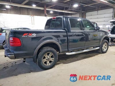 Trzecie zdjęcie samochodu z tyłu: 2003 FORD F150 SUPERCREW VIN:1FTRW08L03KB25738 - miniatura