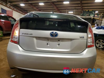 Zdjęcie 6 z 13 samochodu: 2013 TOYOTA PRIUS TWO VIN:JTDKN3DU1D5683540 - miniatura