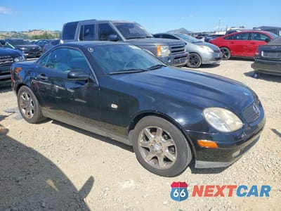 Czwarte zdjęcie samochodu z boku: 1999 MERCEDES-BENZ SLK 230 KOMPRESSOR VIN:WDBKK47F2XF102913 - miniatura