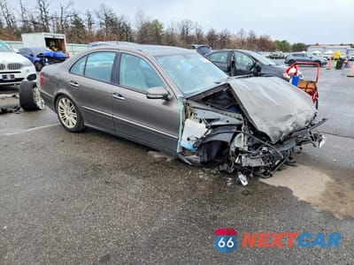 Czwarte zdjęcie samochodu z boku: 2008 MERCEDES-BENZ E 350 4MATIC VIN:WDBUF87XX8B271955 - miniatura