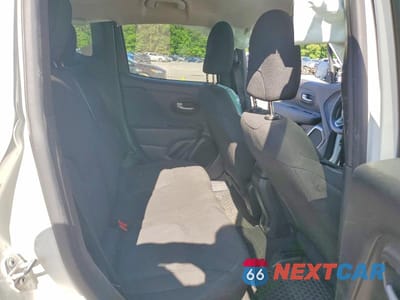 Zdjęcie 10 z 11 samochodu: 2023 JEEP RENEGADE LATITUDE VIN:ZACNJDB13PPP19101 - miniatura