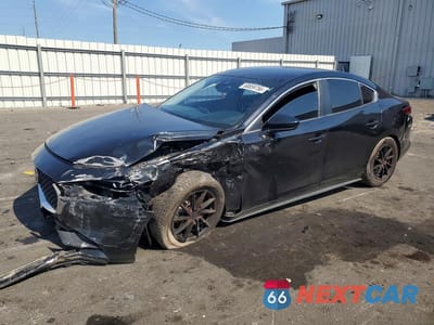 2021 MAZDA 3 JM1BPAALXM1313124 - główne zdjęcie licytacji z USA - miniatura