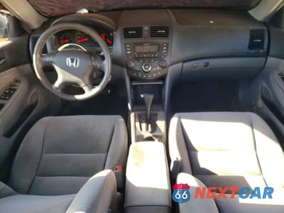 Zdjęcie 8 z 12 samochodu: 2004 HONDA ACCORD EX VIN:1HGCM56694A171826 - miniatura