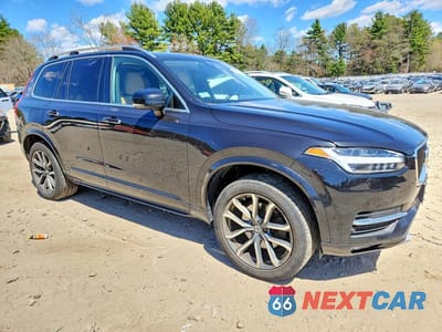 Czwarte zdjęcie samochodu z boku: 2016 VOLVO XC90 T6 VIN:YV4A22PK0G1090804 - miniatura