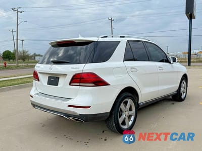 Czwarte zdjęcie samochodu z boku: 2016 MERCEDES-BENZ GLE 350 4MATIC VIN:4JGDA5HB8GA720387 - miniatura