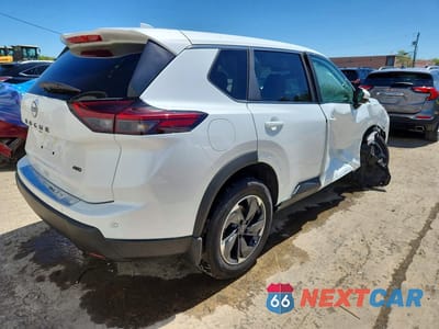 Trzecie zdjęcie samochodu z tyłu: 2026 NISSAN ROGUE SV VIN:5N1BT3BB2TC735075 - miniatura