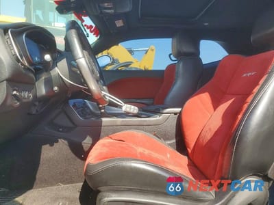 Zdjęcie 7 z 12 samochodu: 2016 DODGE CHALLENGER SRT HELLCAT VIN:2C3CDZC93GH314347 - miniatura