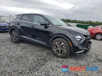 Czwarte zdjęcie samochodu z boku: 2023 KIA SPORTAGE EX VIN:5XYK33AF6PG112729 - miniatura