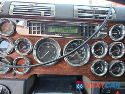 Zdjęcie 8 z 10 samochodu: 2011 FREIGLINER CASCADIA 125 VIN:1FUJGLDR7BSBB4912 - miniatura