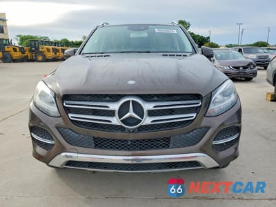 Piąte zdjęcie samochodu w środku: 2016 MERCEDES-BENZ GLE 350 VIN:4JGDA5JB9GA783816 - miniatura