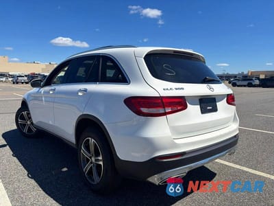 Trzecie zdjęcie samochodu z tyłu: 2017 MERCEDES-BENZ GLC 300 4MATIC VIN:WDC0G4KB4HF136989 - miniatura