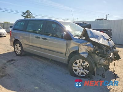 Czwarte zdjęcie samochodu z boku: 2014 DODGE GRAND CARAVAN SE VIN:2C4RDGBG1ER384558 - miniatura