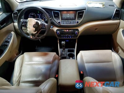 Zdjęcie 8 z 13 samochodu: 2017 HYUNDAI TUCSON SE PLUS VIN:KM8J33A44HU420584 - miniatura