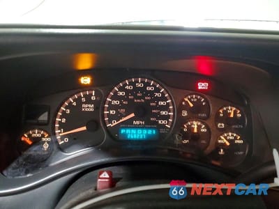 Zdjęcie 9 z 12 samochodu: 2001 CHEVROLET SILVERADO K2500 HEAVY DUTY VIN:1GCHK23U41F208808 - miniatura