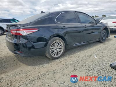 Trzecie zdjęcie samochodu z tyłu: 2019 TOYOTA CAMRY HYBRID XLE VIN:4T1B21HK7KU516393 - miniatura