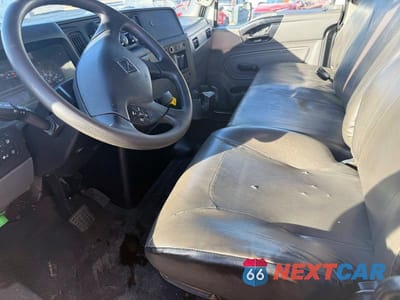 Zdjęcie 6 z 14 samochodu: 2021 INTERNATIONAL MV607 VIN:3HAEUMMLXML122889 - miniatura