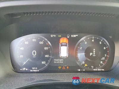 Zdjęcie 9 z 13 samochodu: 2021 VOLVO XC40 T5 R-DESIGN VIN:YV4162UM5M2522514 - miniatura