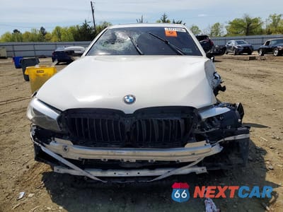 Piąte zdjęcie samochodu w środku: 2018 BMW 530 I VIN:WBAJA5C56JWA36912 - miniatura