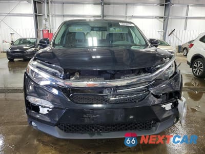 Piąte zdjęcie samochodu w środku: 2016 HONDA PILOT EXL VIN:5FNYF6H63GB060279 - miniatura