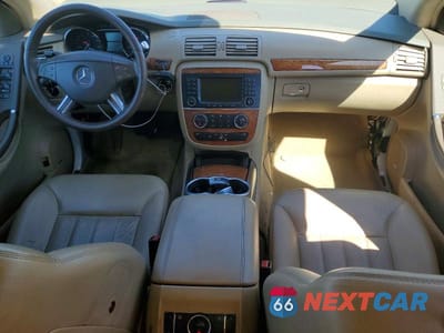 Zdjęcie 8 z 13 samochodu: 2006 MERCEDES-BENZ R 350 VIN:4JGCB65E26A022160 - miniatura