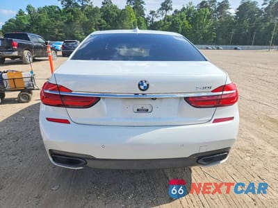 Zdjęcie 6 z 12 samochodu: 2019 BMW 740 I VIN:WBA7E2C5XKB217238 - miniatura