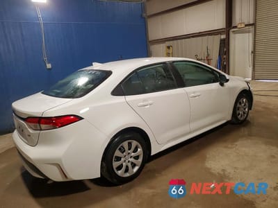 Trzecie zdjęcie samochodu z tyłu: 2021 TOYOTA COROLLA LE VIN:5YFEPMAE5MP206171 - miniatura