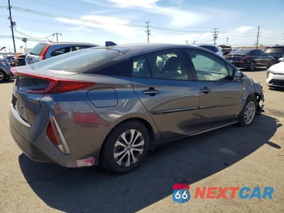 Trzecie zdjęcie samochodu z tyłu: 2022 TOYOTA PRIUS PRIME LE VIN:JTDKAMFP2N3201194 - miniatura
