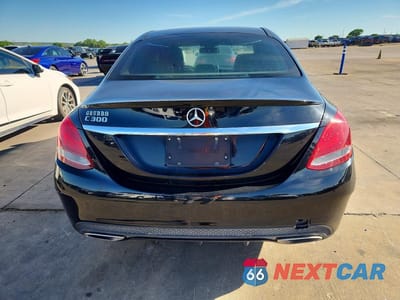 Zdjęcie 6 z 12 samochodu: 2017 MERCEDES-BENZ C 300 VIN:55SWF4JB4HU229521 - miniatura